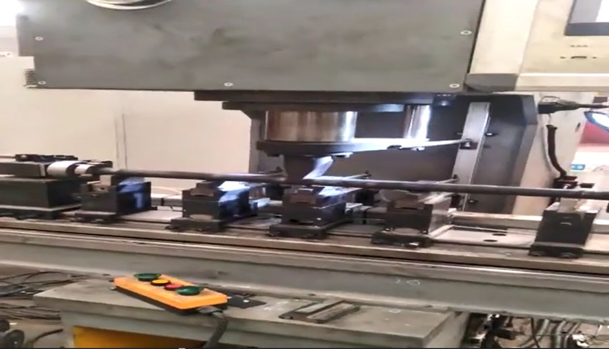 全自动单臂校直机